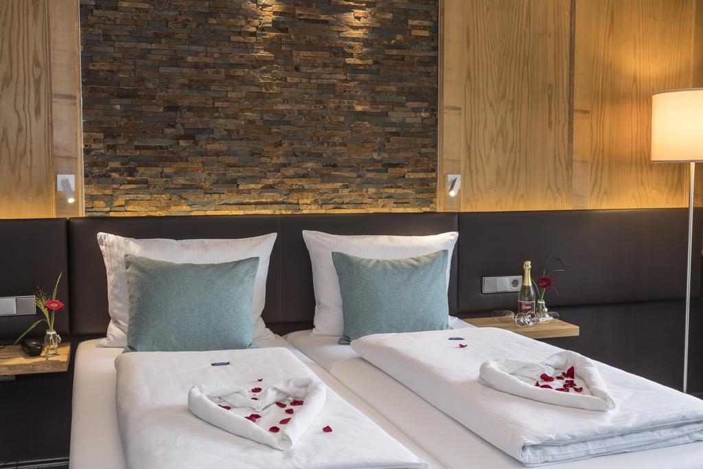 Hotel & Restaurant Becher Donzdorf Eksteriør billede